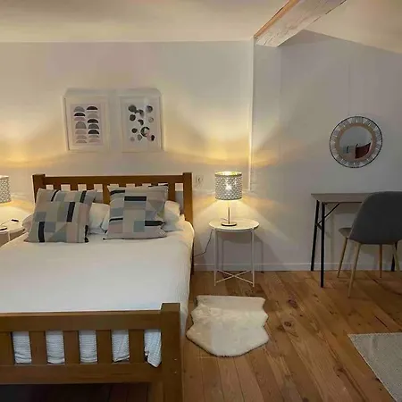 Elegant And Charming Townhouse With Roof Terrace Holiday home *