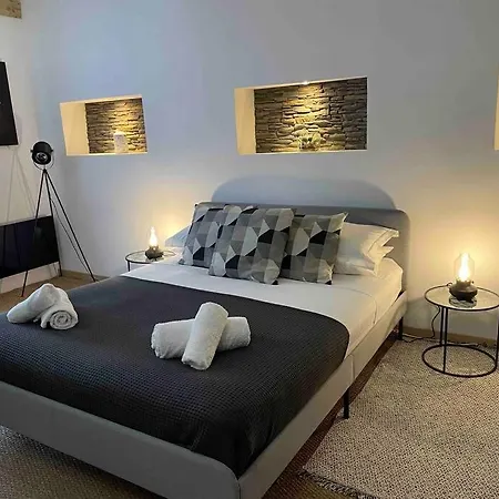 Holiday home Elegant And Charming Townhouse With Roof Terrace *