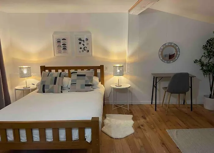Elegant And Charming Townhouse With Roof Terrace בית נופש *