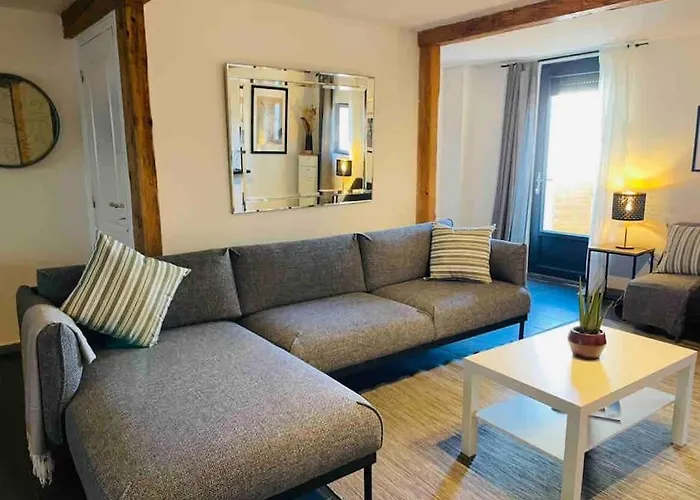 בית נופש Elegant And Charming Townhouse With Roof Terrace